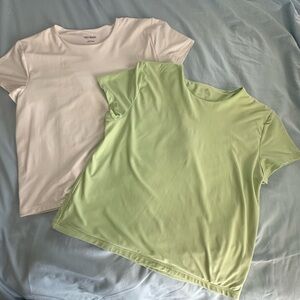 💚🤍 (2) Wild Fable Tees - Light Green and White